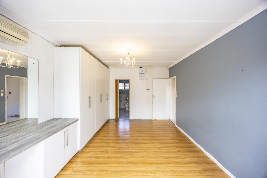 4 Bedroom Property for Sale in Nahoon Valley Park Eastern Cape